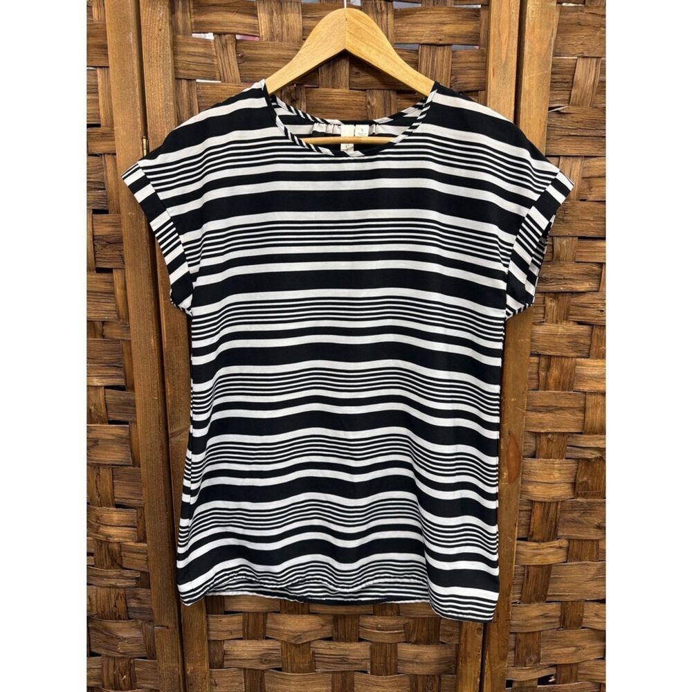 Tacera Black and White Striped Short-Sleeve Tee